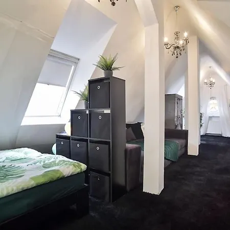 Zweistöckiger Traum über Den Dächern Stuttgarts Apartamento