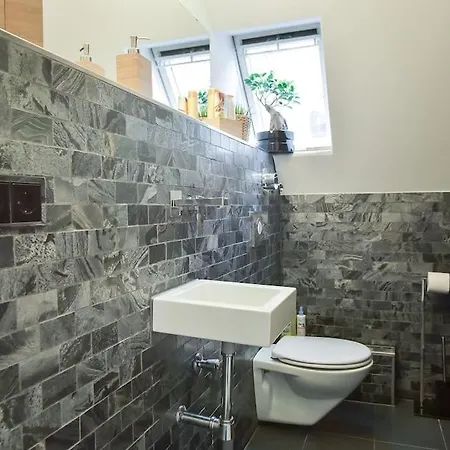 Zweistoeckiger Traum Ueber Den Daechern Stuttgarts