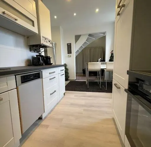 Lejlighed Zweistoeckiger Traum Ueber Den Daechern Stuttgarts *